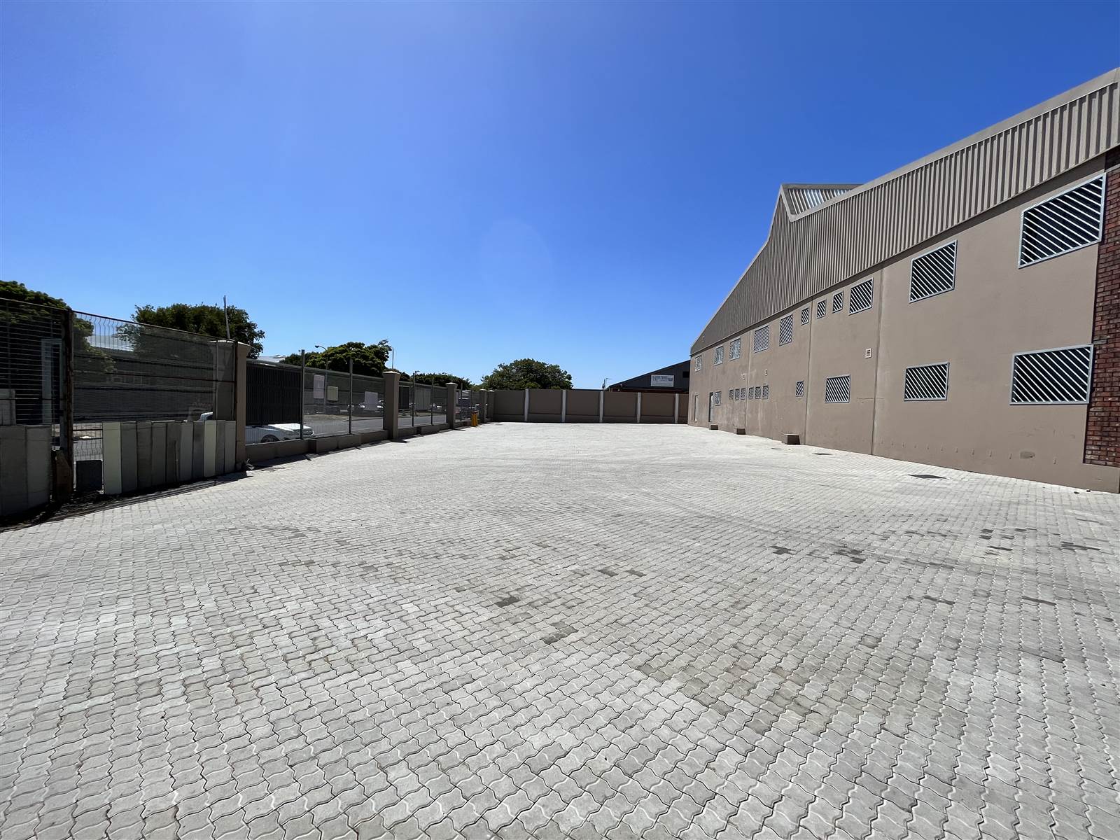 3000  m² Industrial space in Epping photo number 11