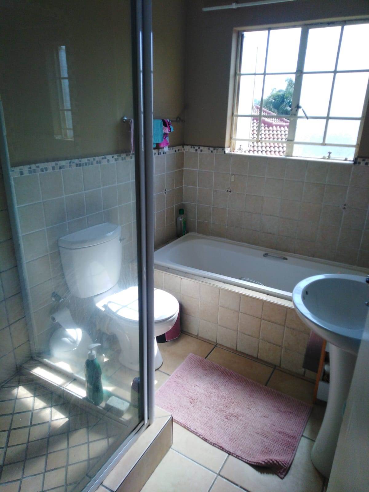 2 Bed Apartment in Castleview photo number 11