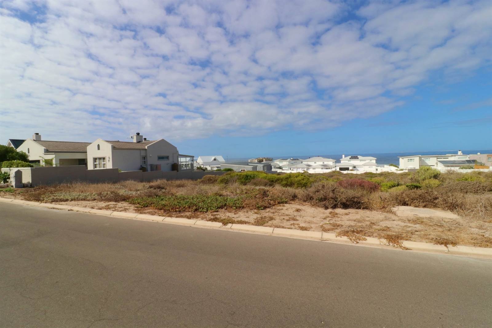 852 m² Land available in Yzerfontein photo number 11