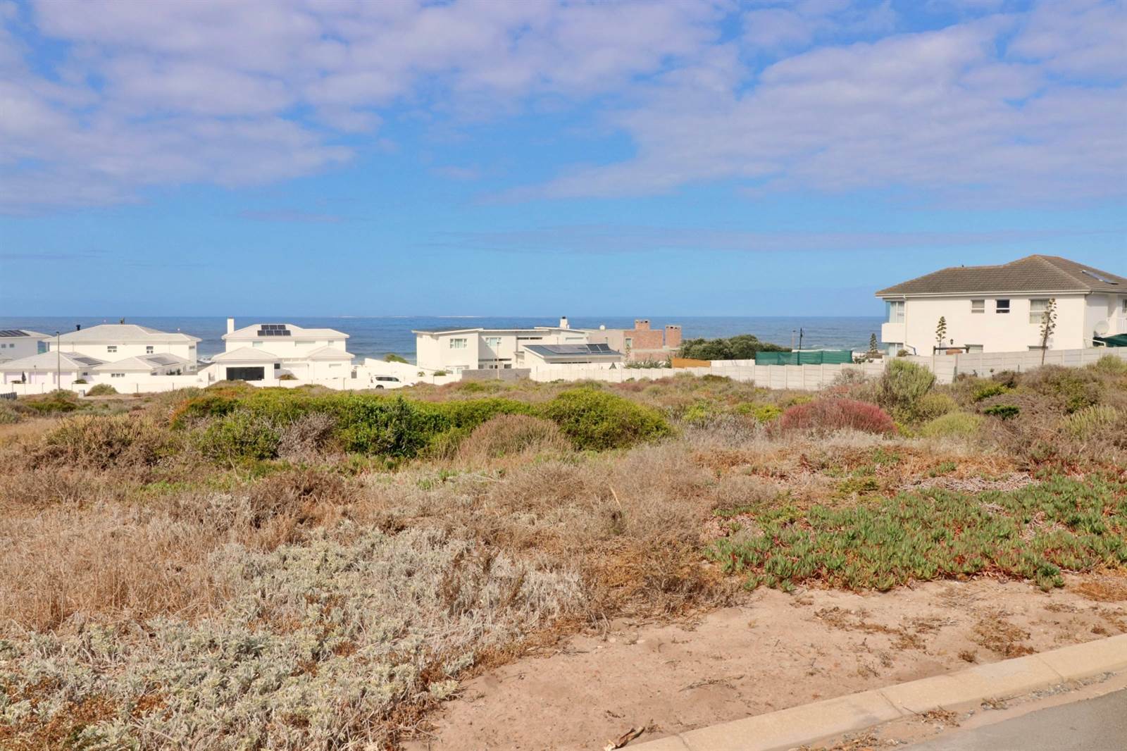 852 m² Land available in Yzerfontein photo number 6