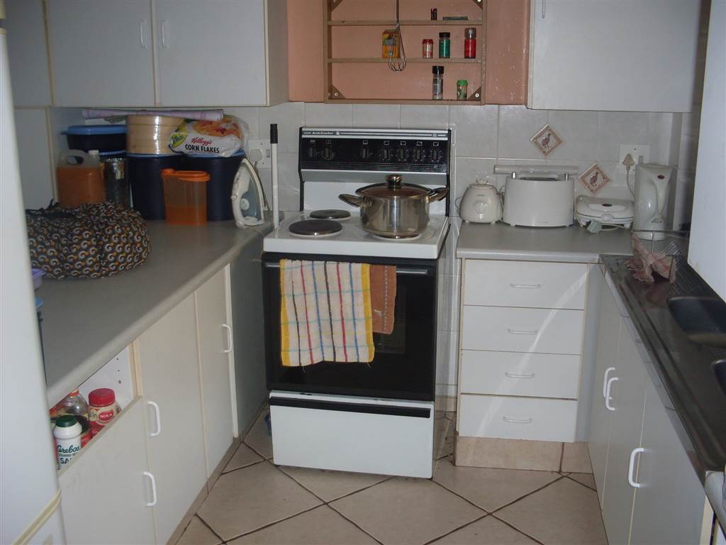 2 Bed Apartment to rent in Lyttelton Manor RR4202288 Private Property