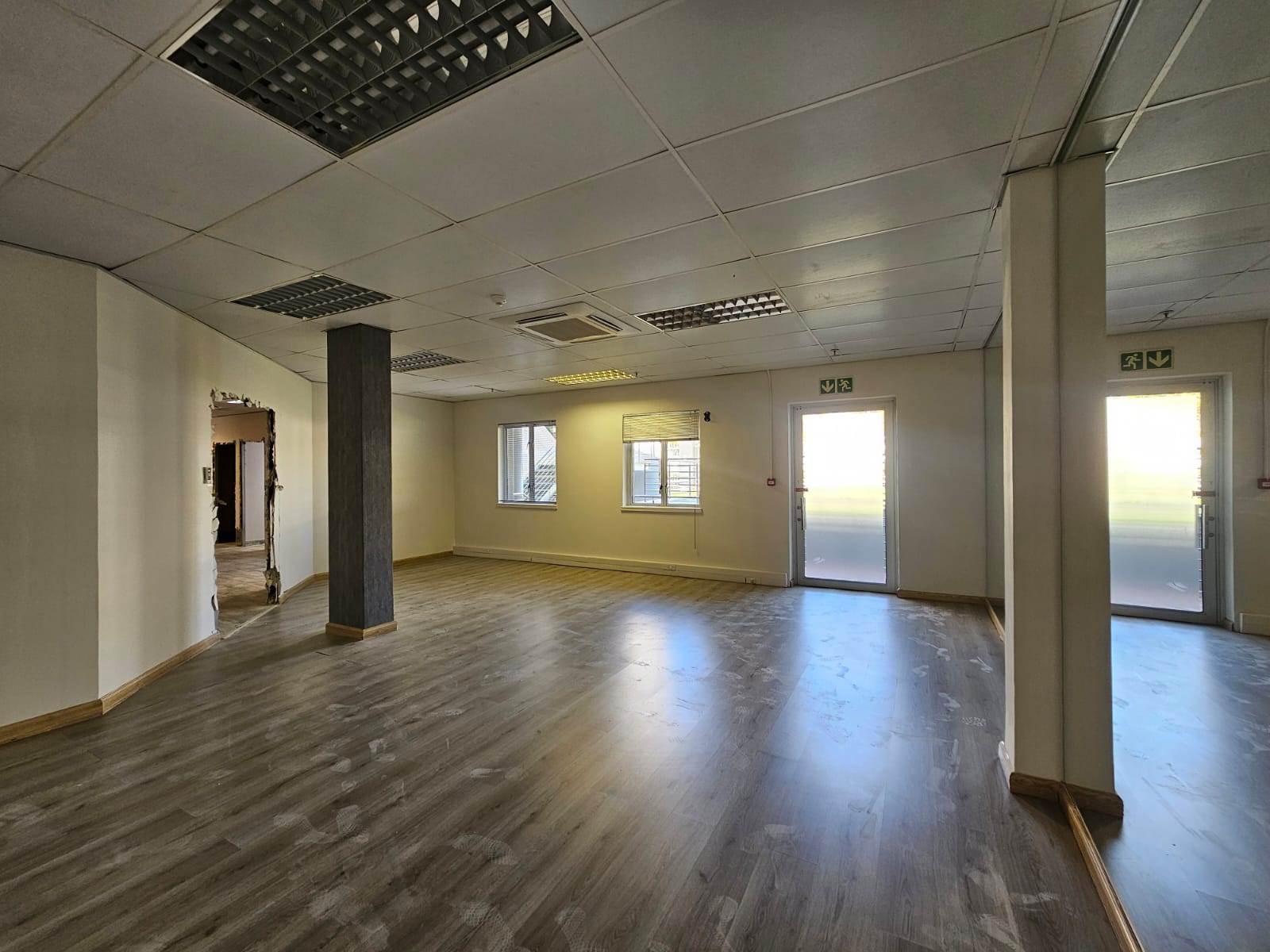 330  m² Commercial space in Bryanston photo number 5