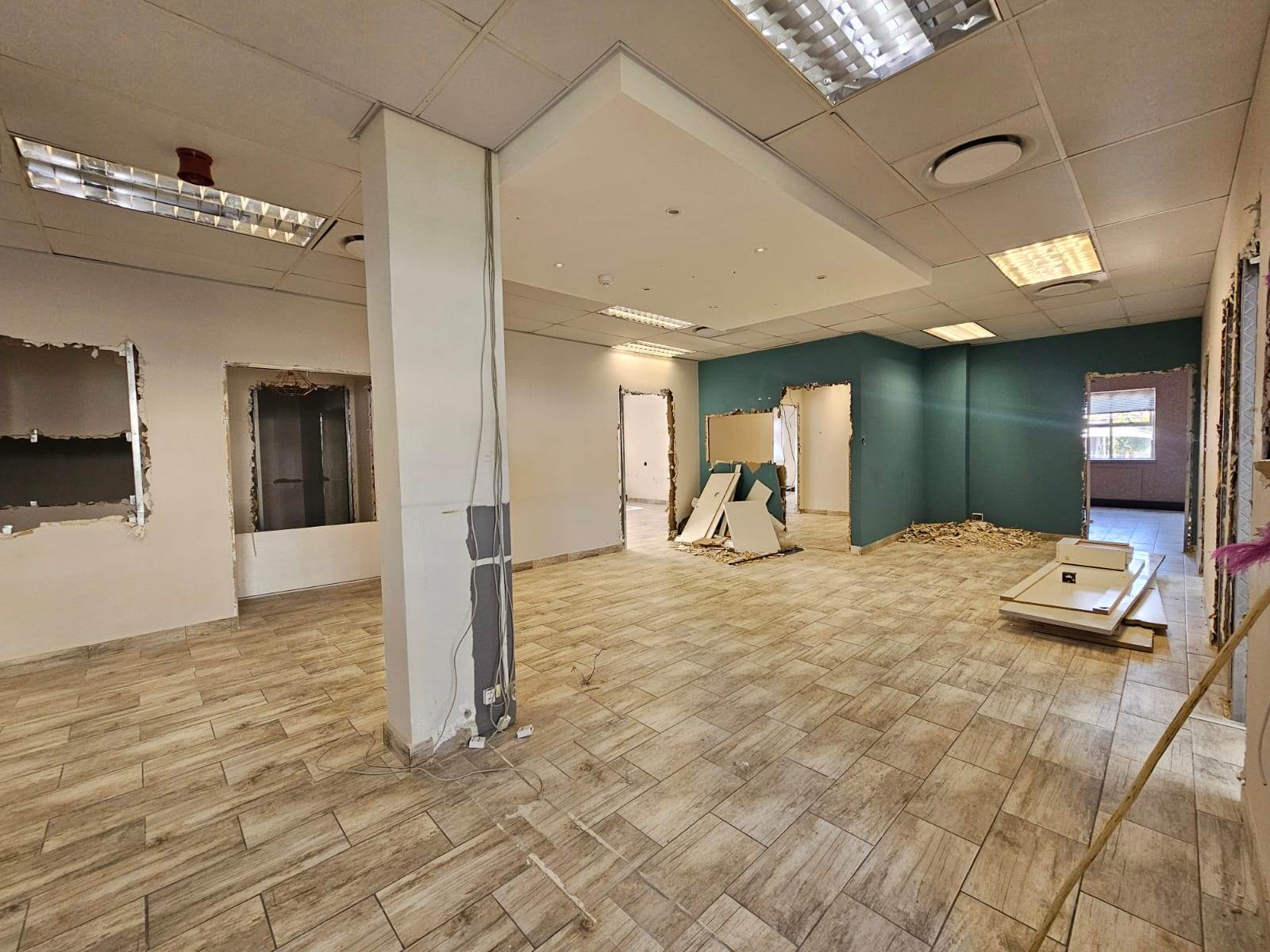 330  m² Commercial space in Bryanston photo number 13