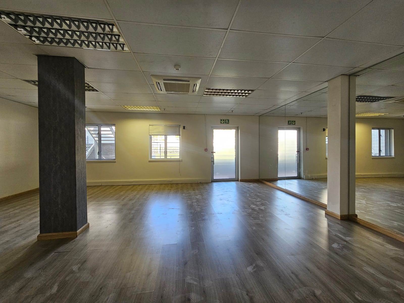 330  m² Commercial space in Bryanston photo number 8