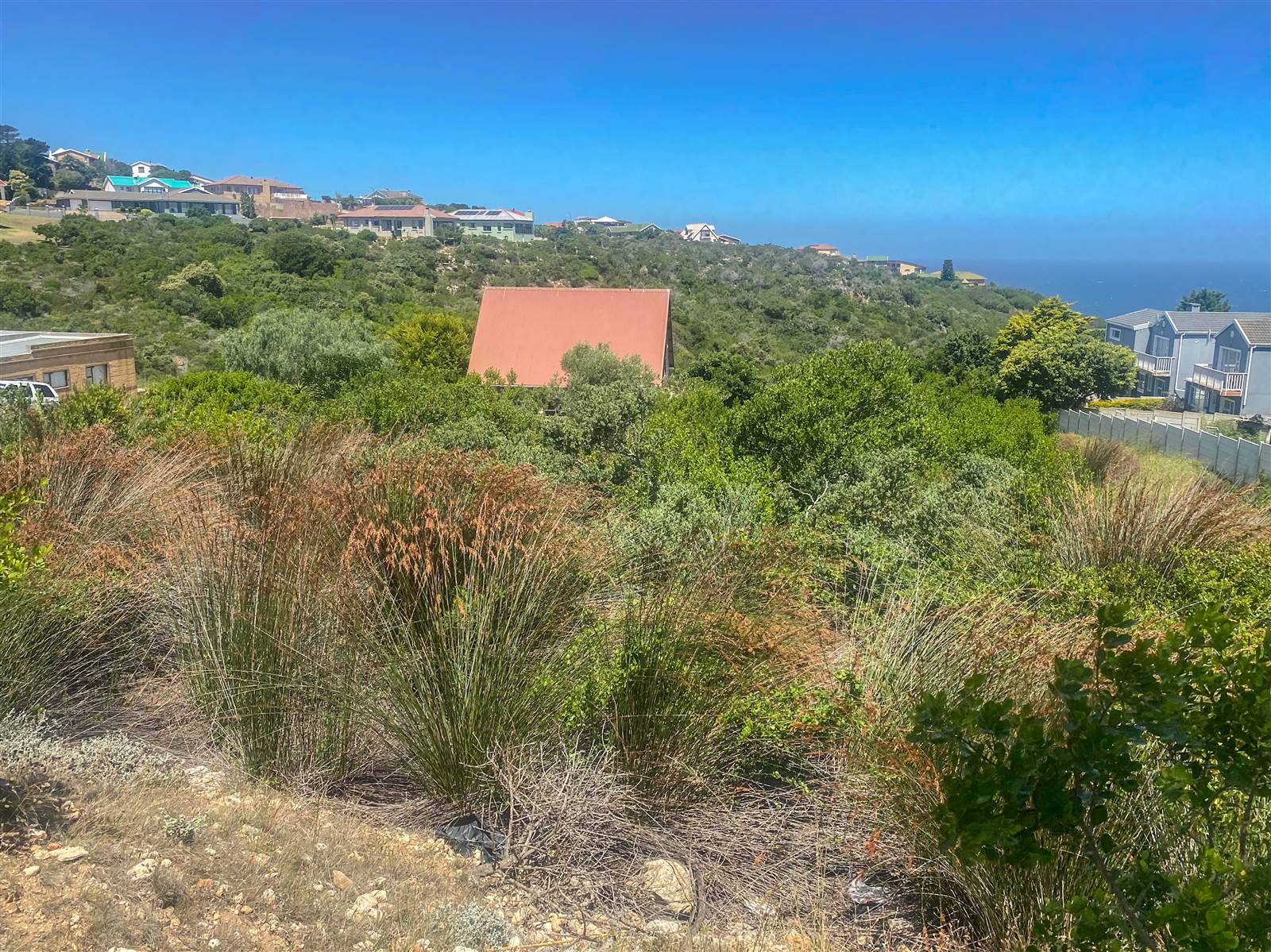 910 m² Land available in Dana Bay photo number 2
