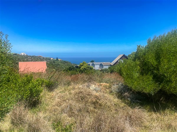 910 m² Land available in Dana Bay