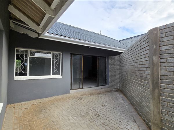 1 Bed Townhouse in Winterstrand