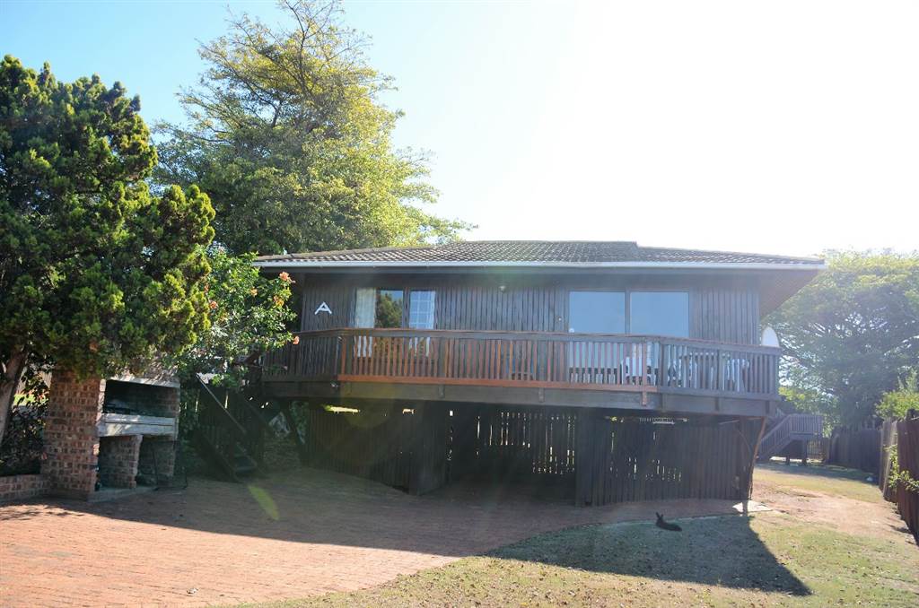 28 Bed House in Jeffreys Bay photo number 11