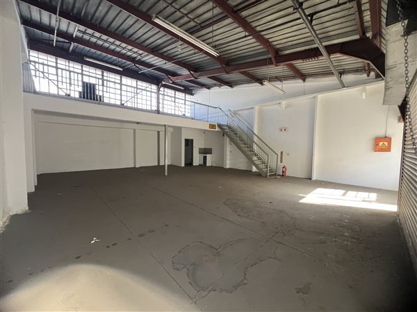 156  m² Industrial space