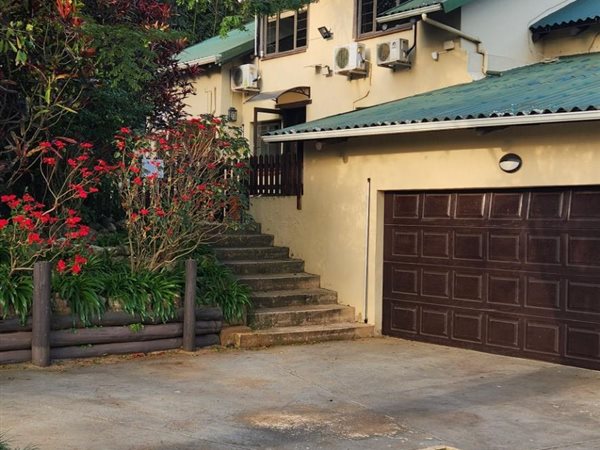 3 Bedroom Duplex 3 Bedroom Duplex