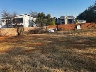 4 Bed House in Hartbeespoort Dam photo number 7