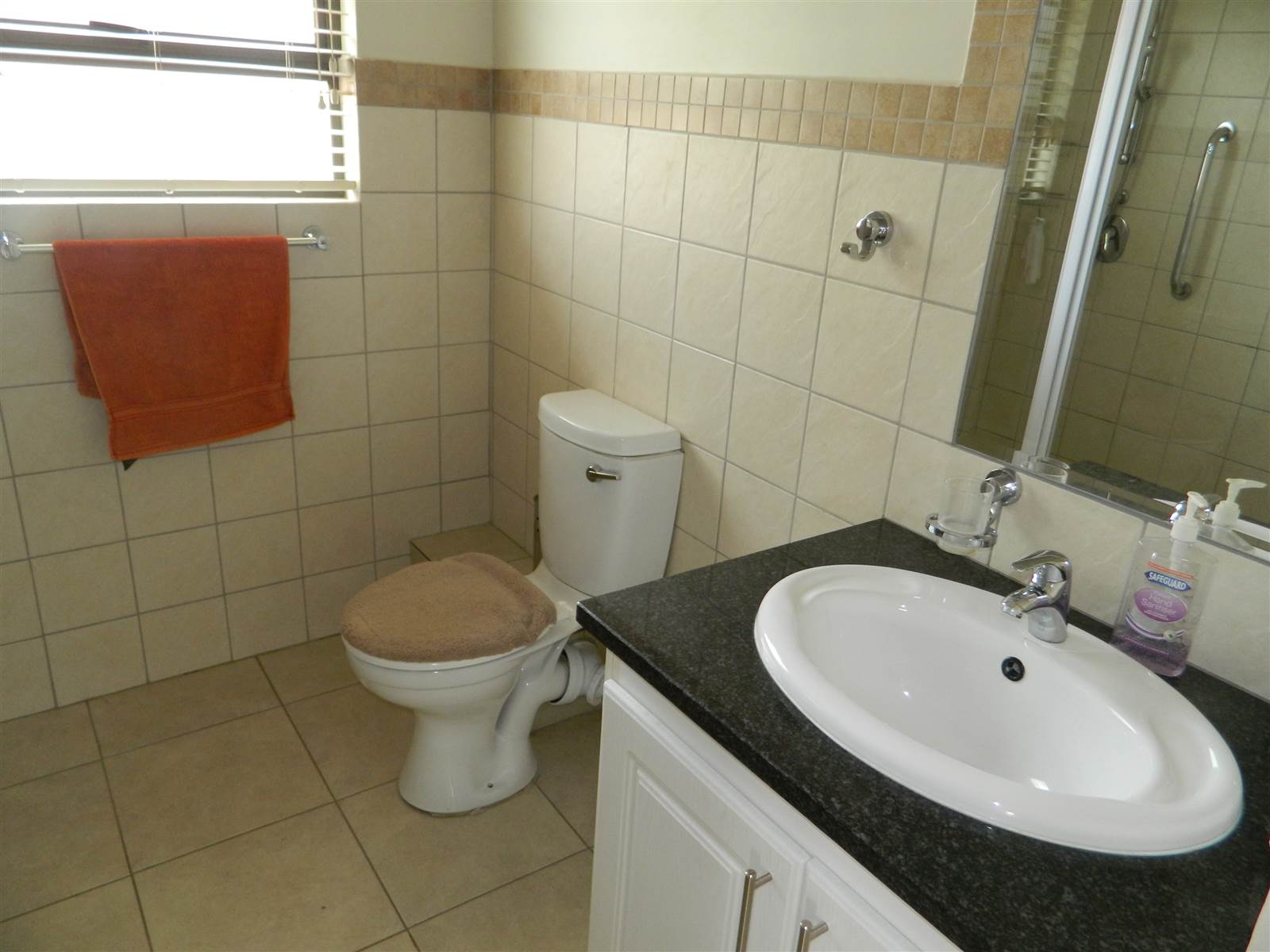 2 Bed House in Hazeldean (Silverlakes Surroundings) photo number 6