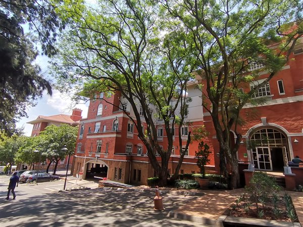 631  m² Commercial space in Illovo