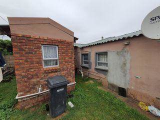 3 Bed House in Khaya Mnandi photo number 15