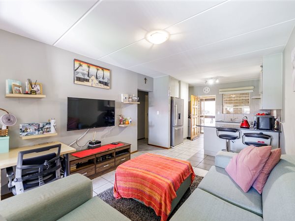 3 Bedroom Townhouse 3 Bedroom Townhouse