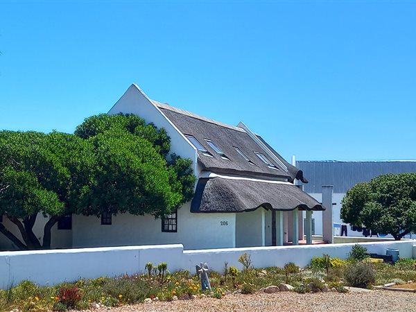 4 Bedroom House 4 Bedroom House