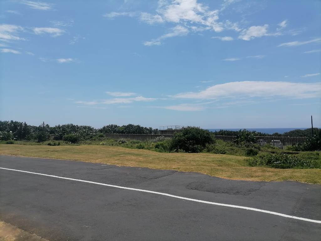 1038 m² Land available in Hibberdene photo number 3