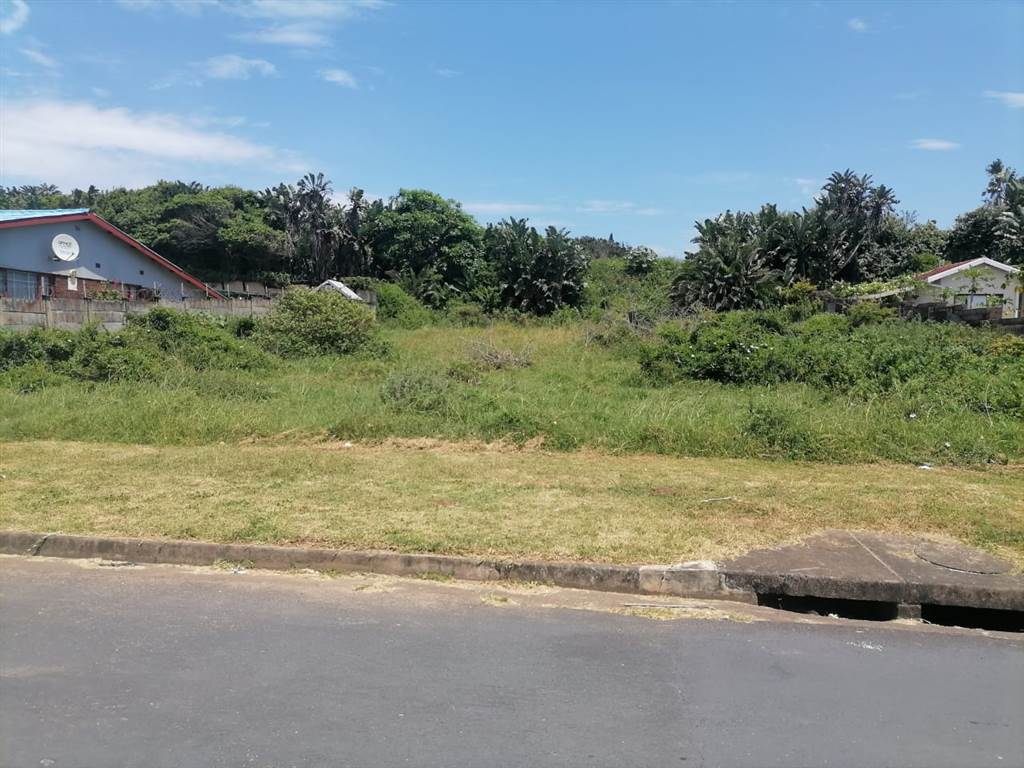 1038 m² Land available in Hibberdene photo number 2