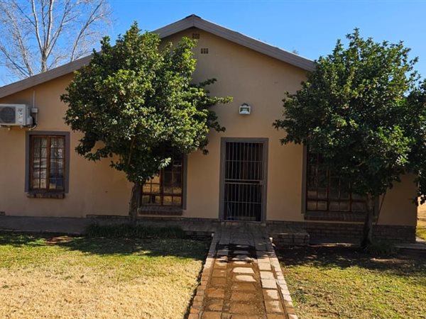 3 Bedroom House 3 Bedroom House