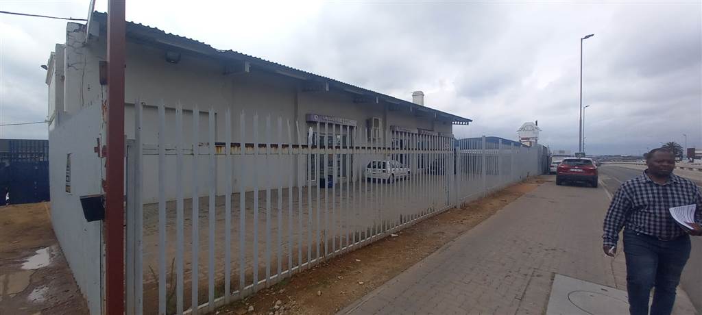 3718  m² Commercial space in Wynberg photo number 12