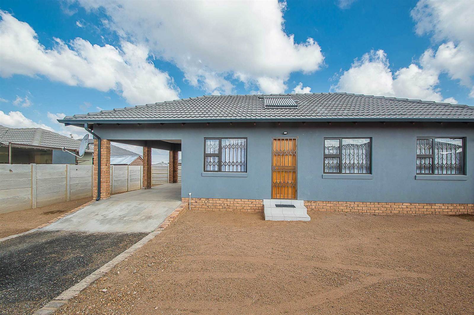 3 Bed House in Azaadville Gardens photo number 2