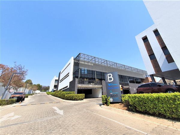 453  m² Office Space in Bryanston