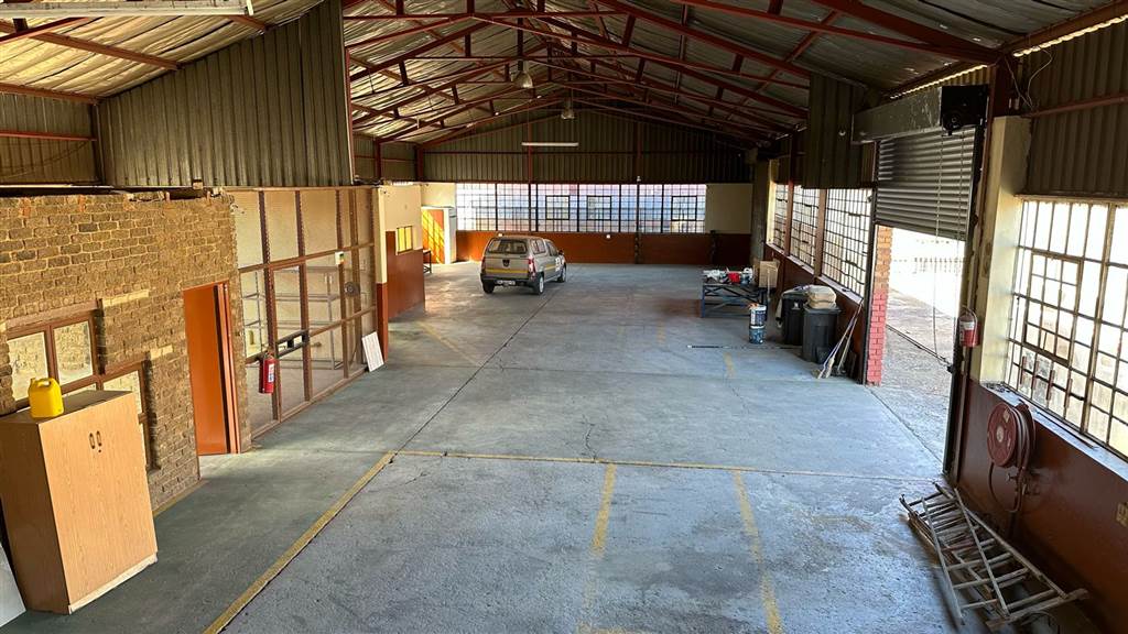 455  m² Industrial space in Alrode photo number 1