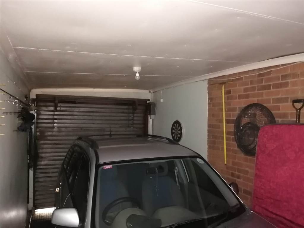 3 Bed Townhouse in Bloemfontein photo number 23