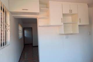 2 Bed Apartment in Kharwastan photo number 3