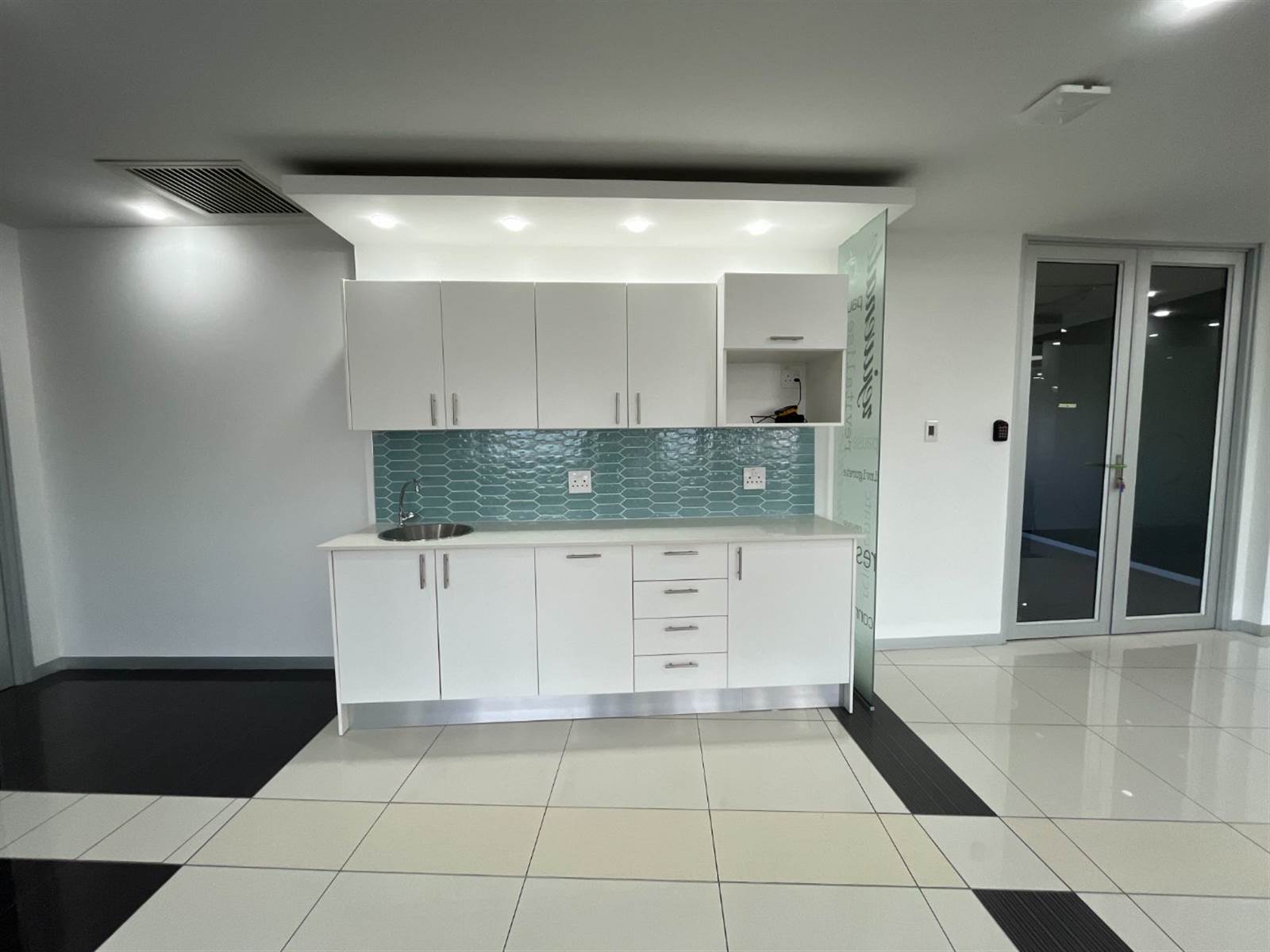 50  m² Office Space in Rivonia photo number 12