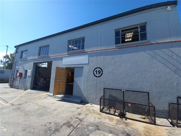 257  m² Industrial space in Maitland