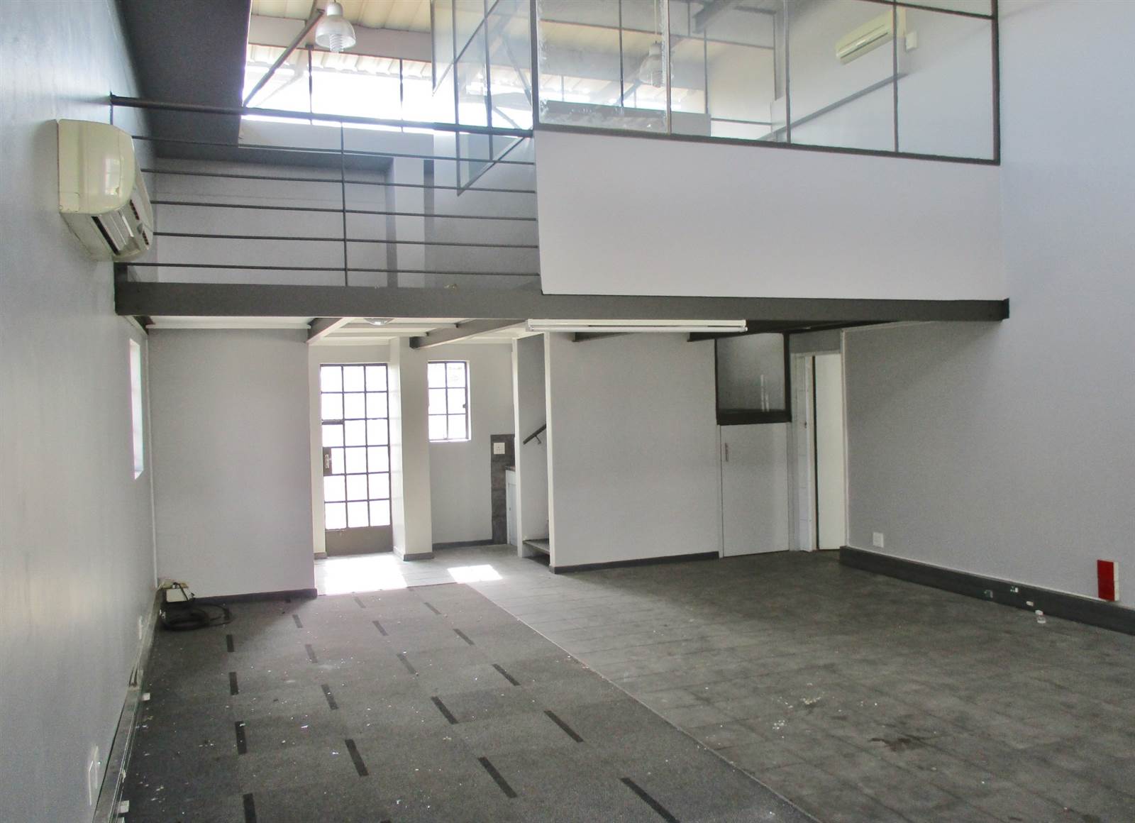 1166.6  m² Office Space in Middelburg Central photo number 2