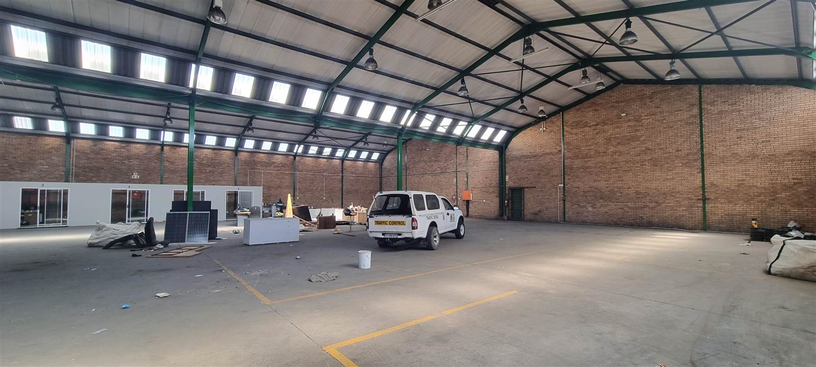 1879  m² Industrial space in Beaconvale photo number 2
