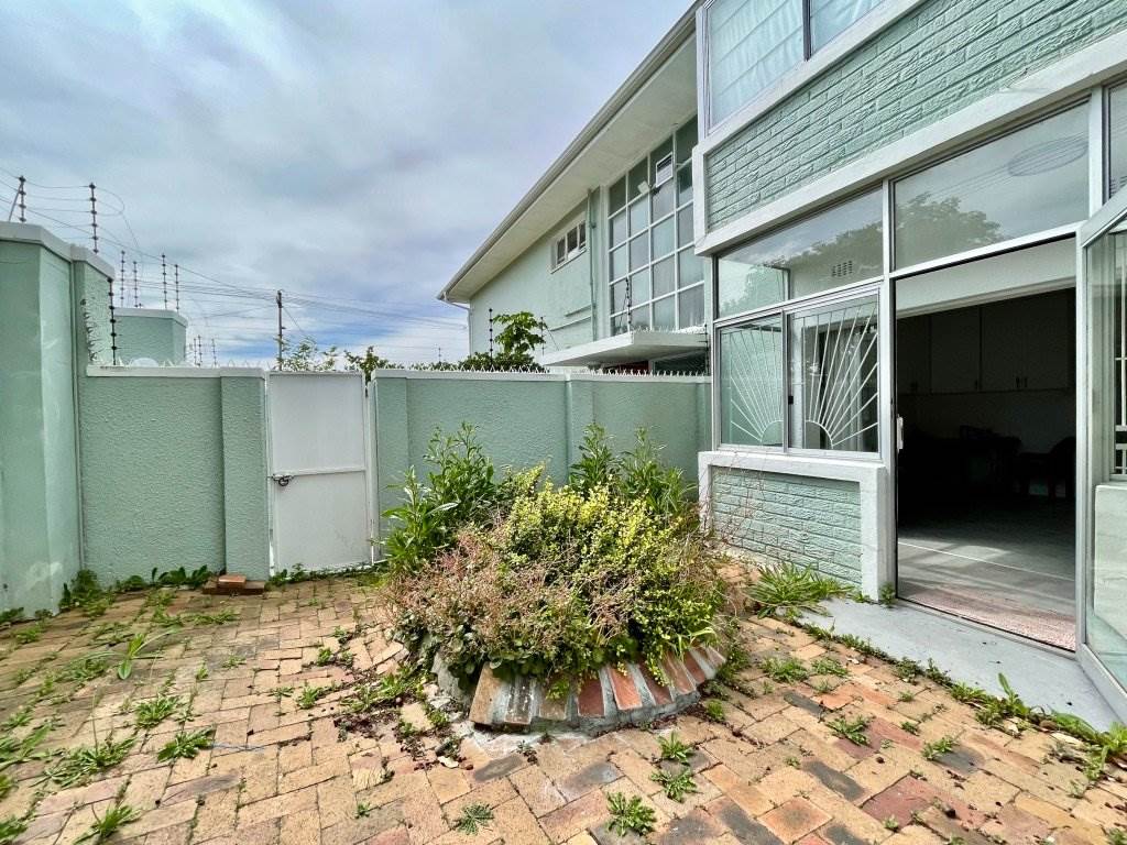1 Bed Apartment in Wynberg Upper photo number 14