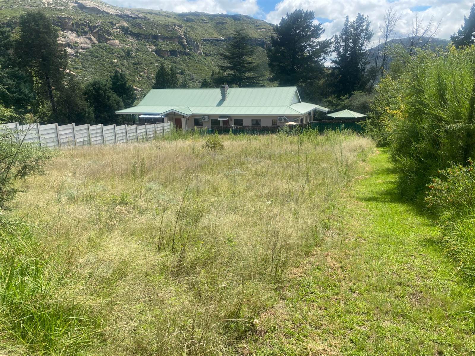 1000 m² Land available in Clarens photo number 1