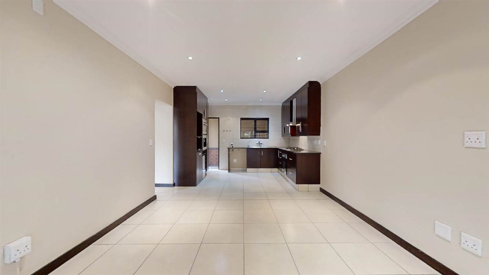 2 Bed Apartment in Ebotse Estate photo number 21