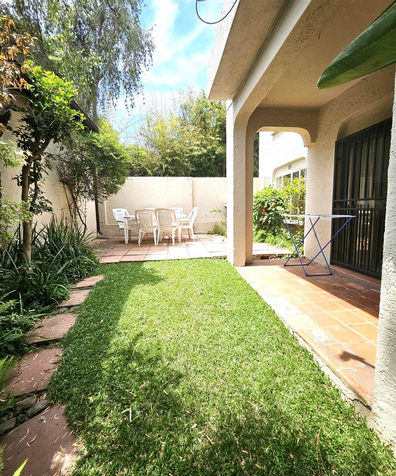 2 Bed Apartment in Rivonia photo number 13