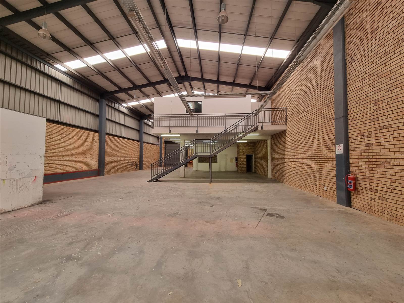 662  m² Industrial space in Ormonde photo number 4