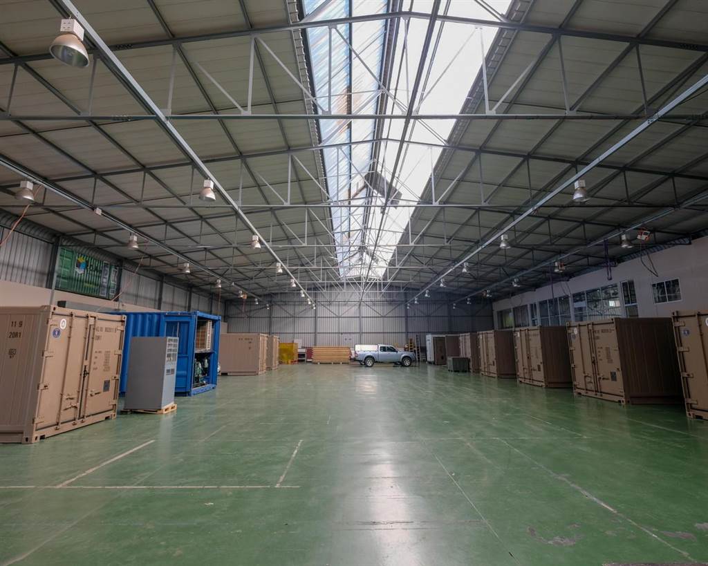 3000  m² Industrial space in Hennopspark photo number 3