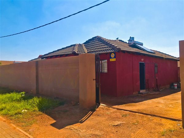 3 Bed House in Lehae