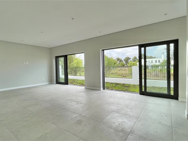 4 Bedroom House 4 Bedroom House