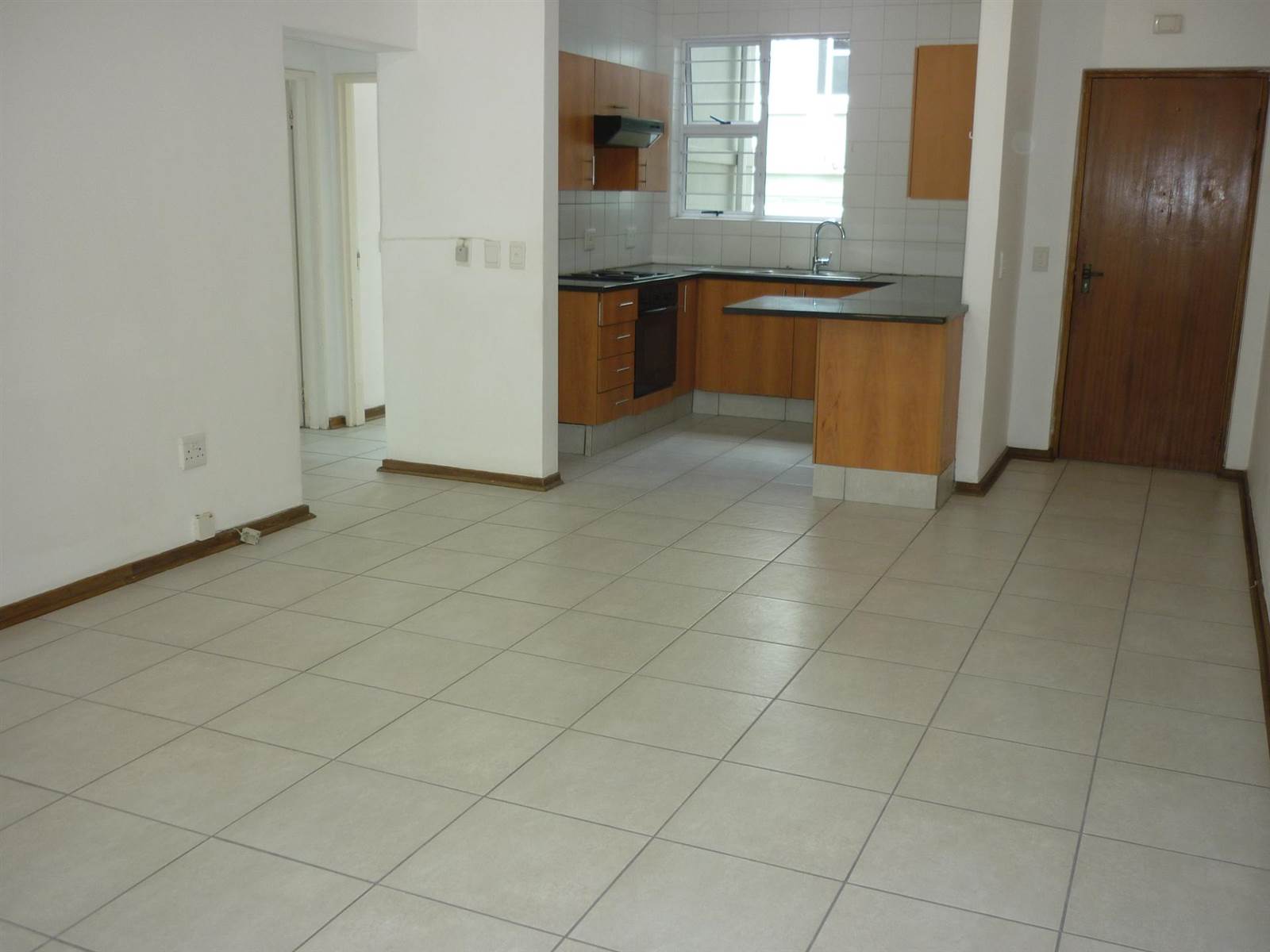 2 Bed Apartment in Bryanston photo number 2