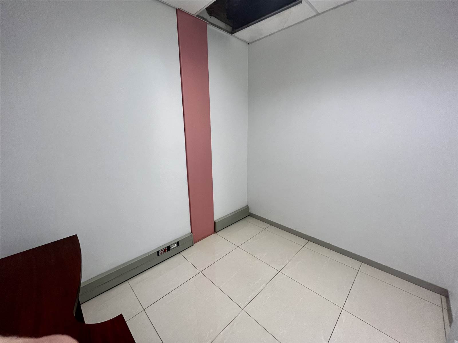 87  m² Commercial space in Witbank photo number 5