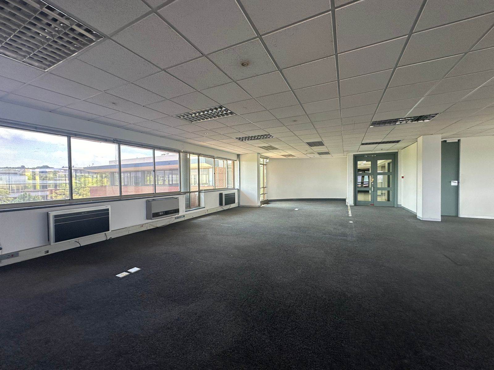 1089  m² Commercial space in Woodmead photo number 11