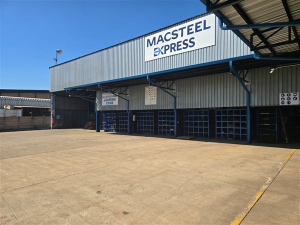 4 000 m² Industrial space 4 000 m² Industrial space