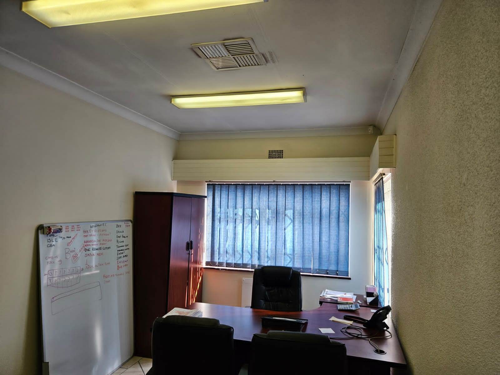 250  m² Office Space in Bedfordview photo number 17