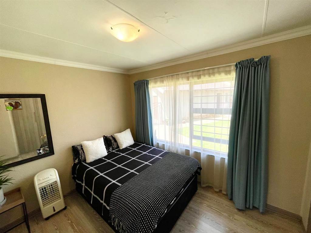 4 Bed House in Secunda photo number 22