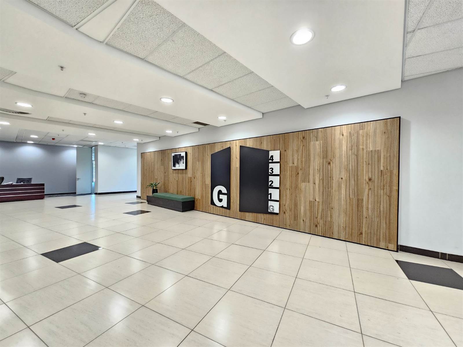572  m² Office Space in Constantia Kloof photo number 27