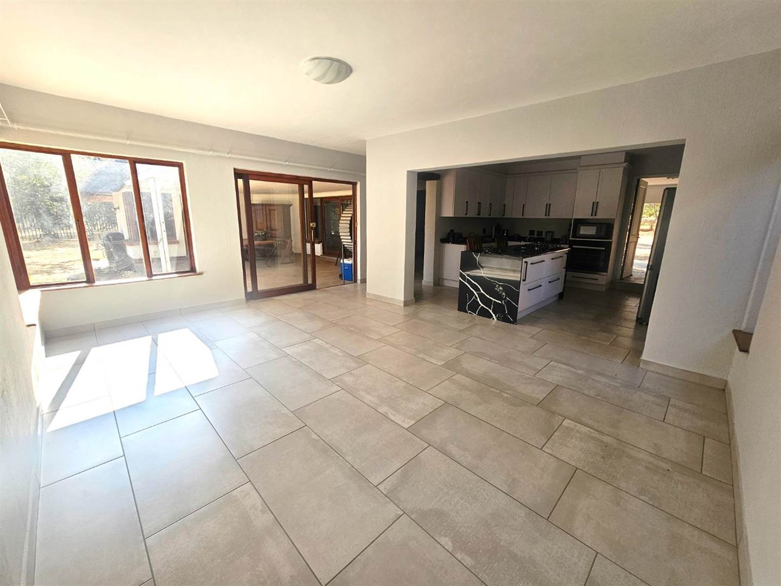 3 Bed House in Randjesfontein photo number 6