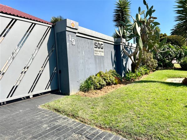 3 Bedroom House 3 Bedroom House